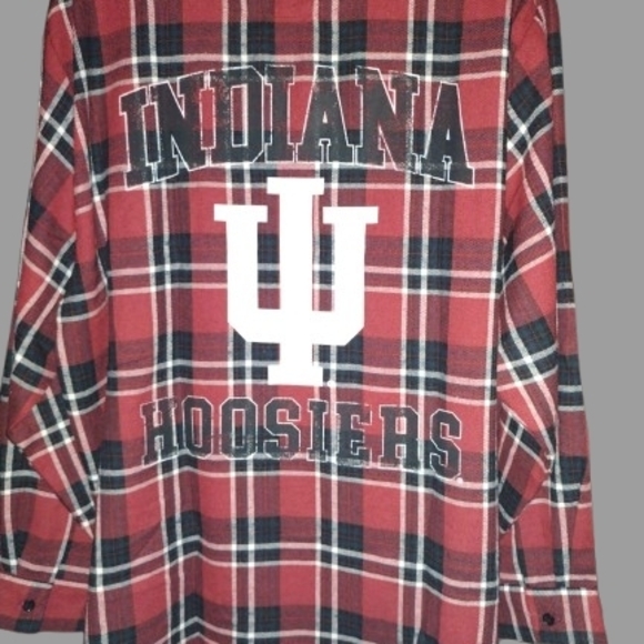 Red Plaid ladies Shirt - Picture 2 of 4